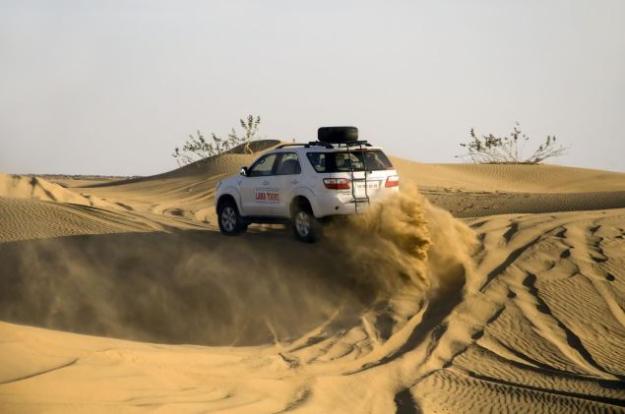 DESERT SAFARI IN RAJASTHAN